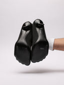 Stivali Balenciaga Tabi in Maglia Nera con Tacco Stiletto