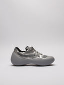 Sneaker JW Anderson argento con suola bombata