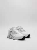 Sneaker EA7 bianche vista di tre quarti