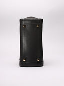 Dettaglio metalleria ossidata borsa Ferragamo