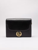 Vista frontale della borsa Gucci con logo Doppia G