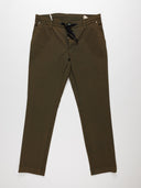 Vista frontale pantalone Jacob Cohen verde