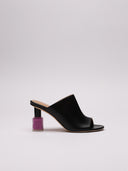 Mules Loewe in pelle opaca con tacco geometrico, vista laterale