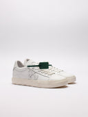 Vista laterale sneakers Off-White