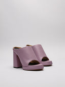 Mules Proenza Schouler lilla vista di tre quarti